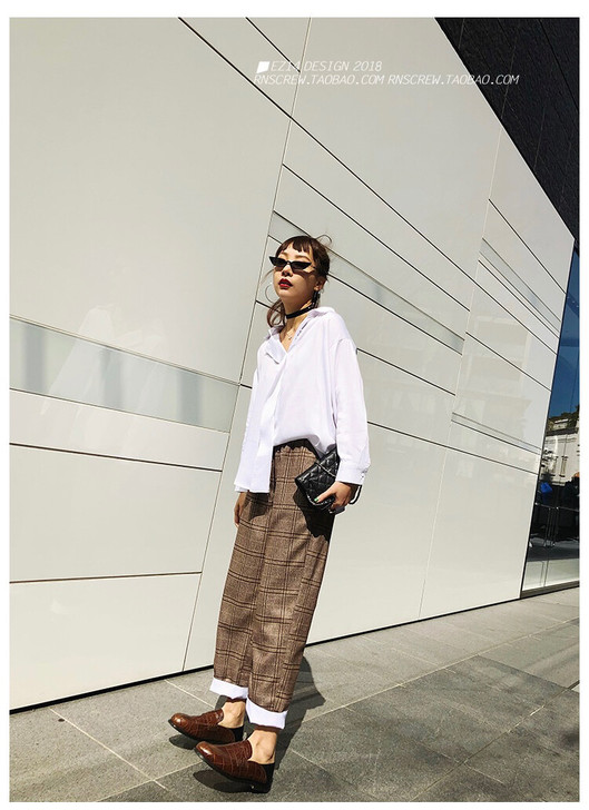 几乎全新 宽松脚口翻边格子裤