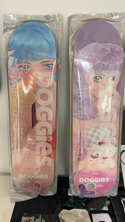 doggies滑板板面联名麻烦女友