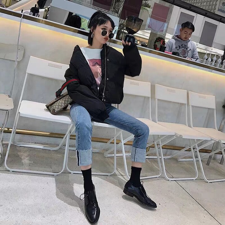 宁小雪卷边直筒牛仔裤女浅色新款高腰显瘦复古...