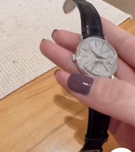 伯爵18k金钻石手表 鳄鱼皮表带。18k金...