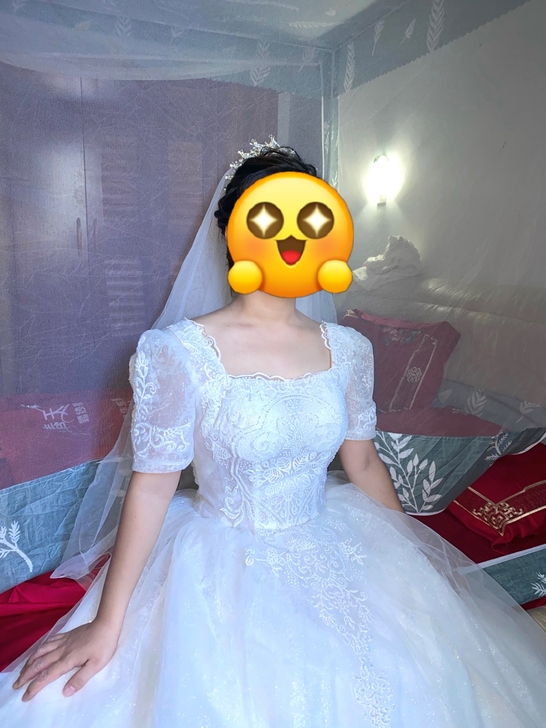 重工婚纱,7层纱,就结婚穿了一小时,送头纱...
