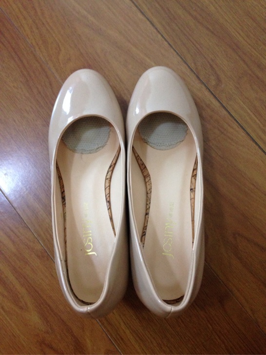 卓诗尼单鞋漆皮坡跟真皮裸色女鞋正品 38