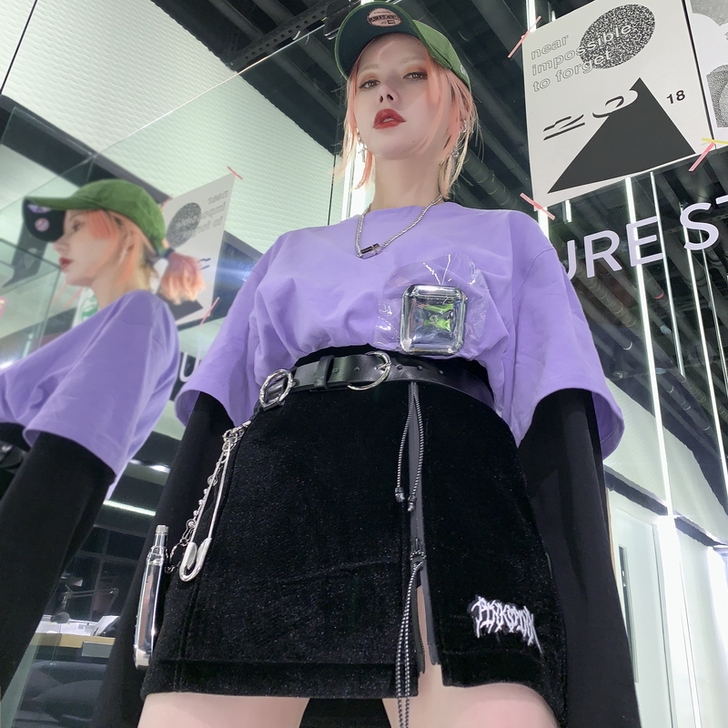 PINK院长 敲减龄嘻哈丝绒半身裙女街头酷...