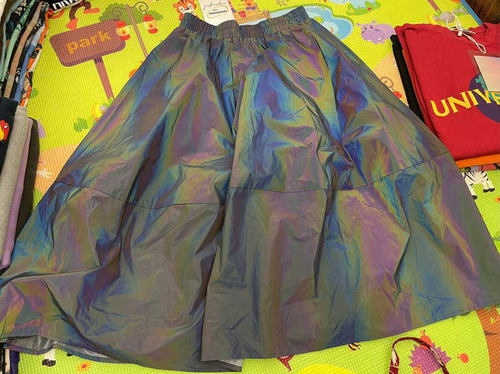 荒荒家 镭射半身裙短裙 全新 吊牌齐全 M码