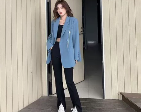 黑色开叉西装裤，面料挺舒服，春夏款。 买回...