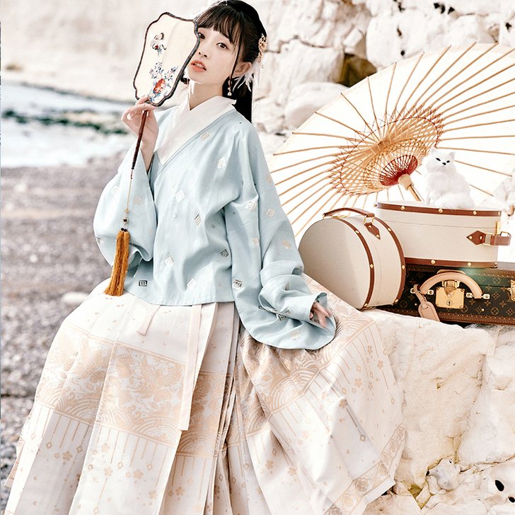 【十三余 小豆蔻儿】[花鸟行吟] 六色交领...