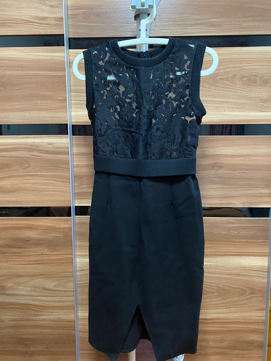 修身蕾丝连衣裙 99新