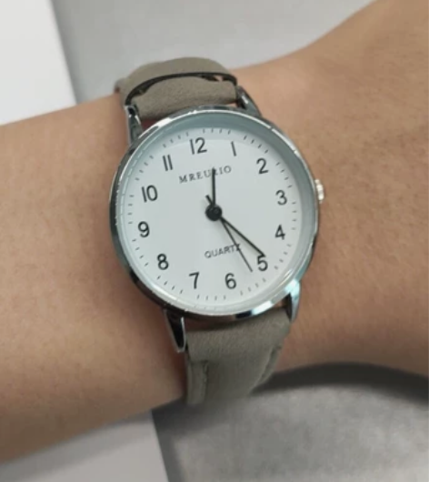 手表,全新包邮,10.9一个,再送电池一个...