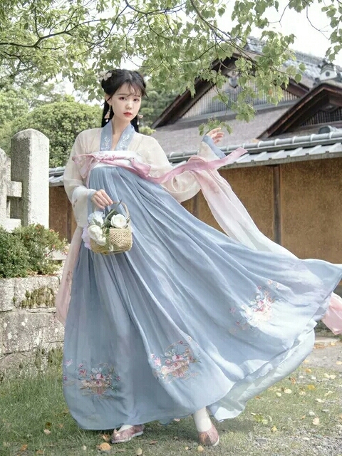 远山乔【花篮图】原创设计 花篮刺绣 对襟齐...