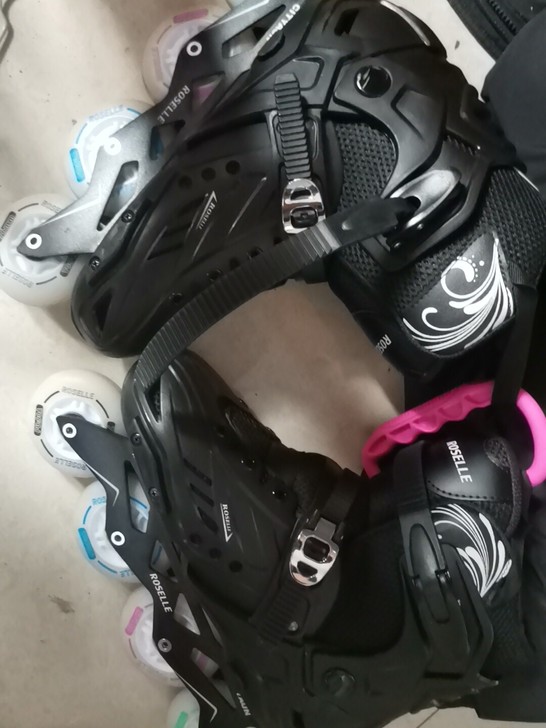 滑过两次，后壳有轻微划痕