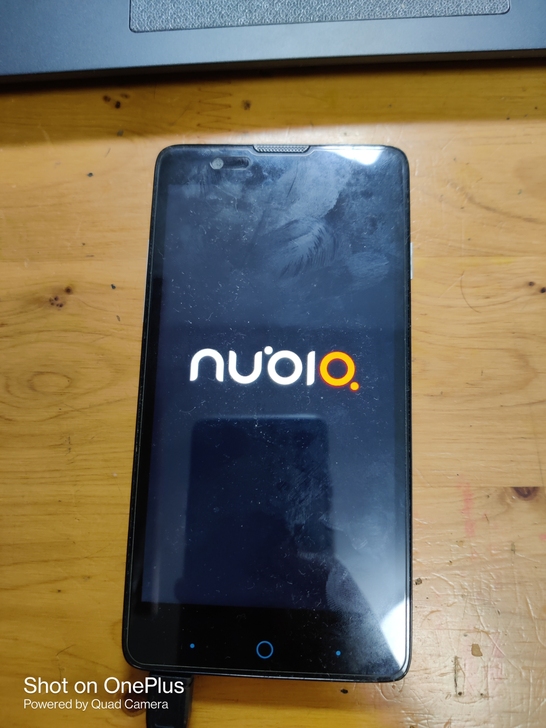 中兴红牛V5高配版2+8，骁龙400，屏幕...