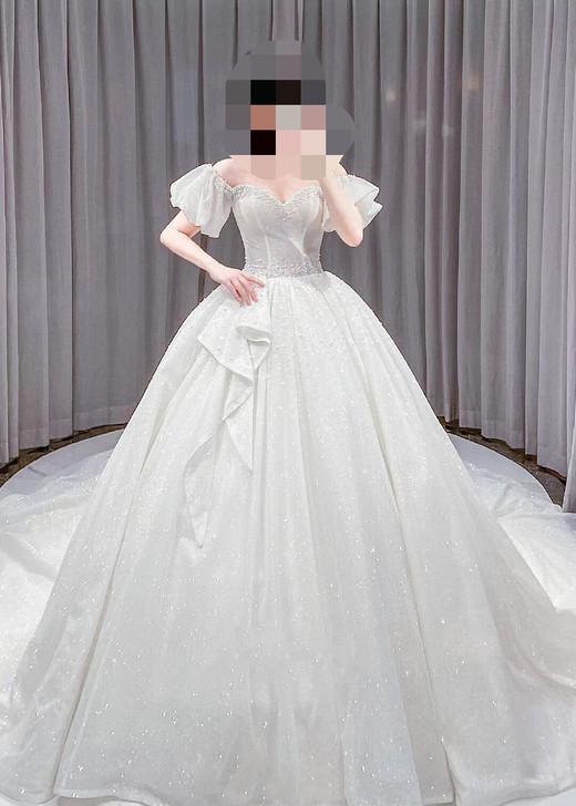 自己去苏州婚纱城买的##amp；helli...