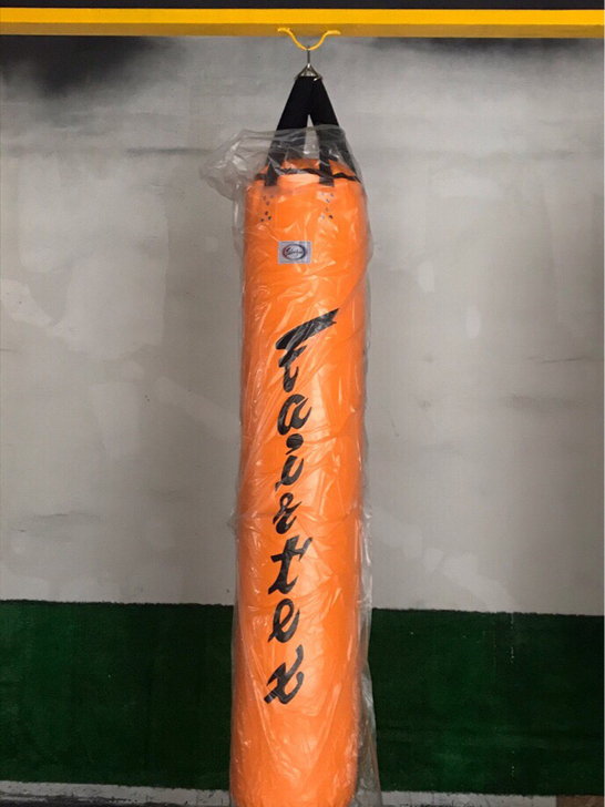 仓库扩建处理一批高端沙袋，拳击沙袋，吊式实...