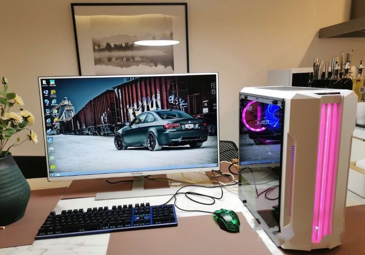 个人急转一套吃鸡电脑。台式电脑主机50万分...