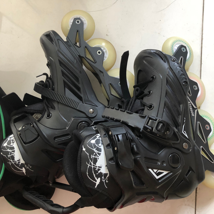 38码轮滑鞋溜冰鞋旱冰鞋 几乎全新 带包