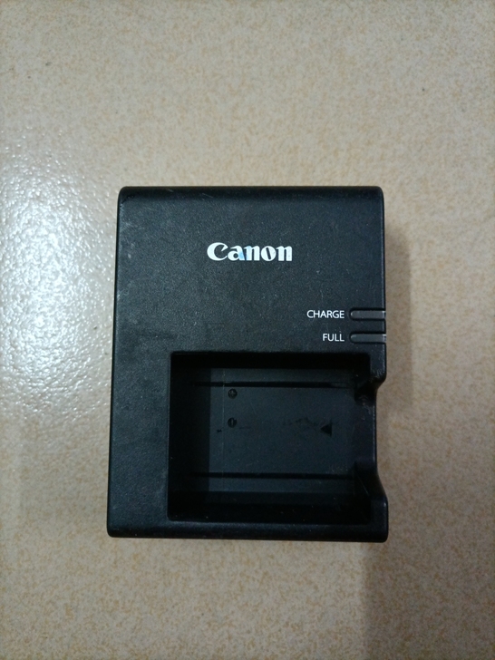 出二手佳能 EOS 1100D 1200D...