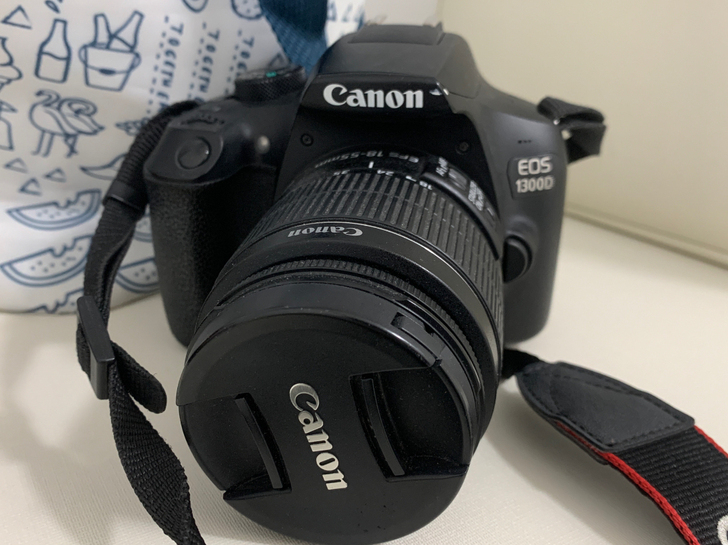 佳能1300d 机身出