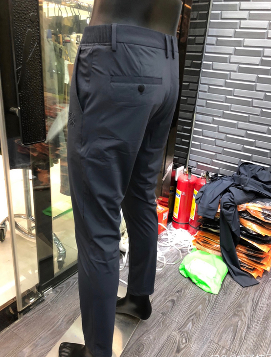 罗意威休闲蚕丝休闲裤。码数29一38码。高...