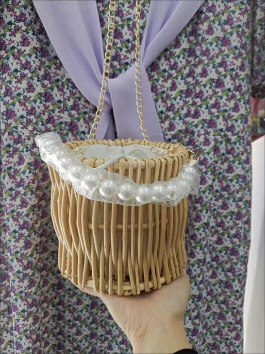 结婚伴娘伴手礼,日常拍照,毕业送礼。