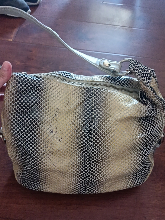 纯皮女士背包，宽31高26底宽11，闲置物...