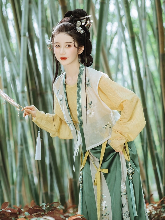 钟灵记挽清竹九折代拍