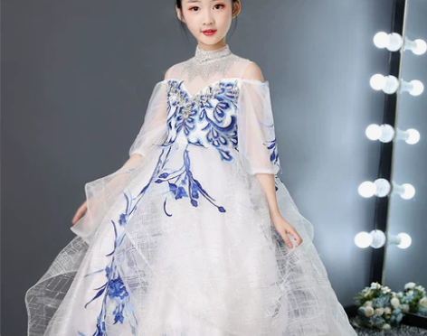 出租女童高端白色拖尾中国风国潮青花瓷儿童模...