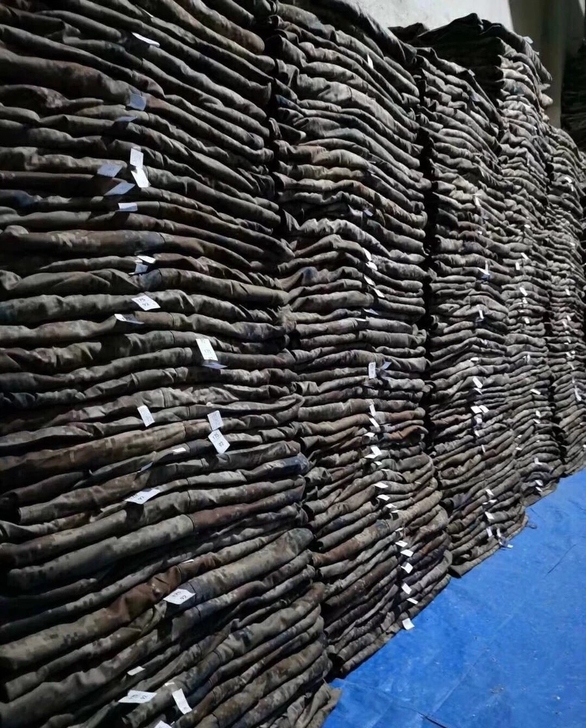 二手迷彩服，尺码齐全，保证正品。