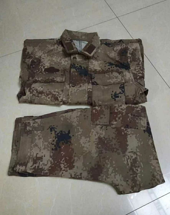 二手迷彩服，秋冬款工作服，耐磨耐脏，适合在...