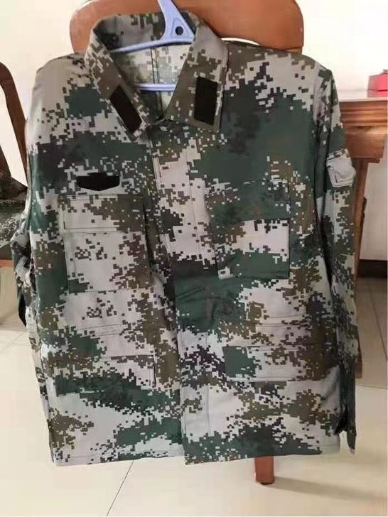 二手迷彩服，尺码齐全，保证正品。