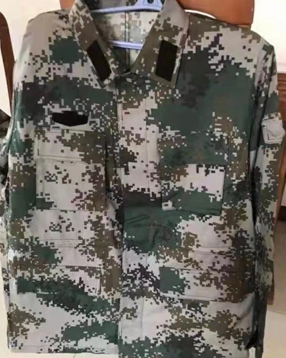 只卖正品，夏季薄款迷彩服，结实耐磨，适合干...