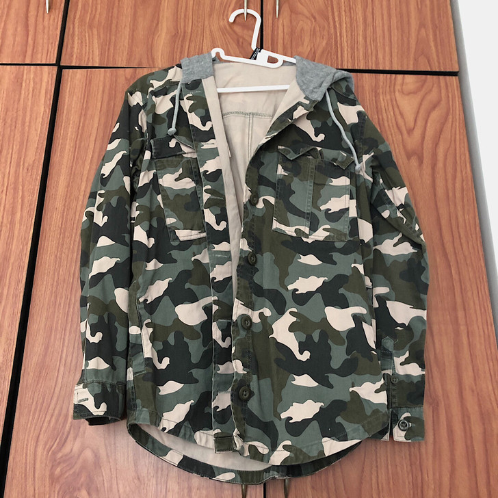 H##amp;amp;M 军绿迷彩服 外套...