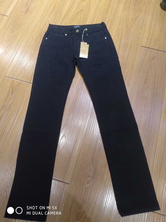 全新女士纯黑色无弹中低腰标准直筒牛仔裤,2...