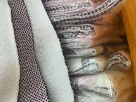 男女通用围巾,都是独立包装,有将近300多...