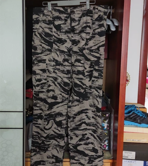 九成新迷彩服一套，实物拍摄，新旧程度看图自...