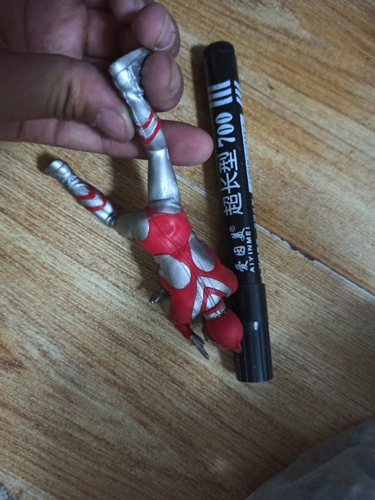 奥特曼手办公仔模型手办尸体
