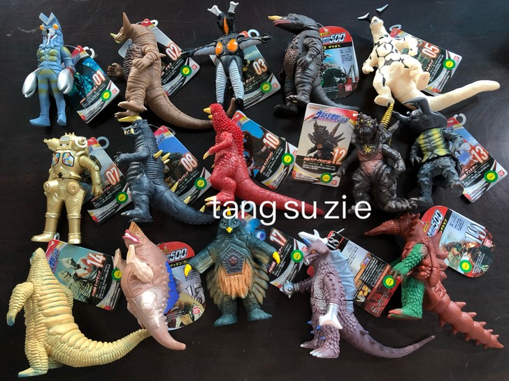 现货 万代奥特曼怪兽500系列软胶玩具人偶...