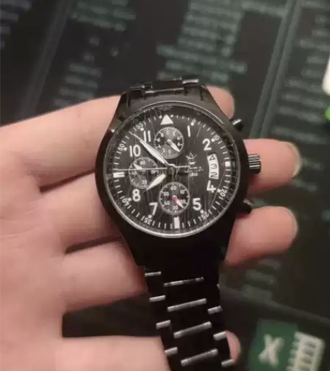 deta机械腕表，三针手表，夜光指针，因为...