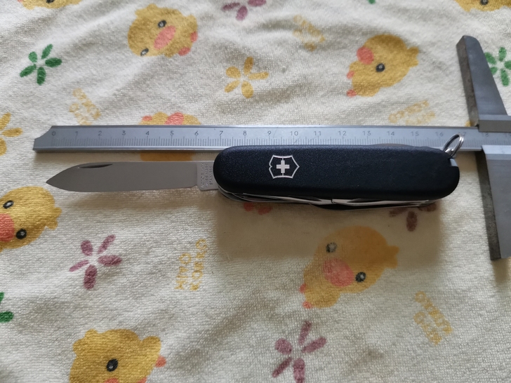 瑞士军刀91mm黑色磨砂猎人，二手刀，配件...