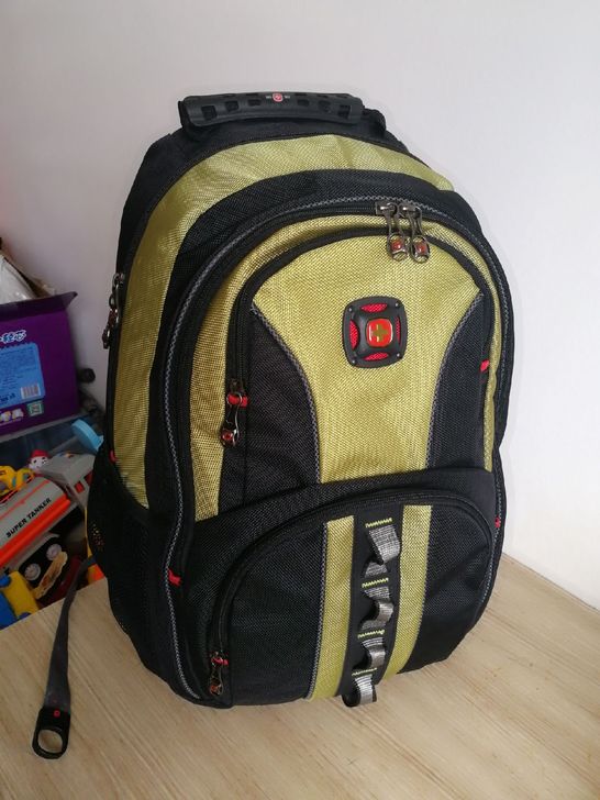 正宗瑞士军刀，Swiss gear！非维氏...