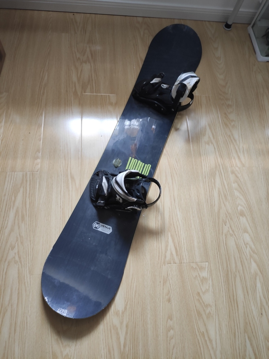 滑雪板，153
