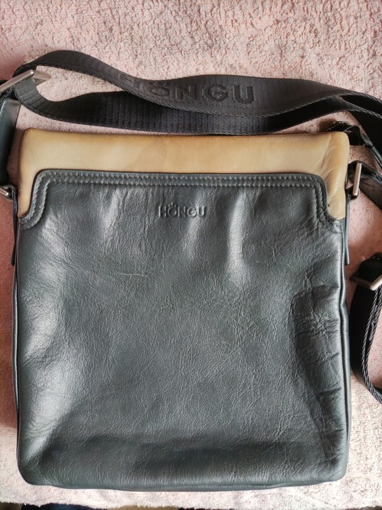 红谷厚牛皮挎包，男女通用型