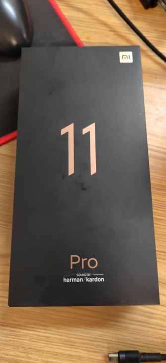 小米11pro黑色 12+256，轻微正常...