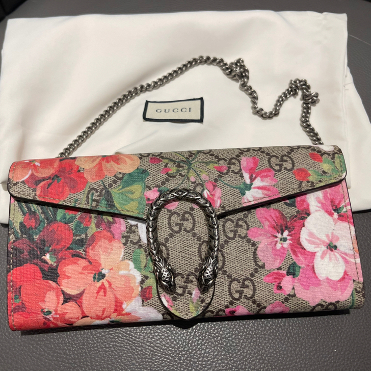 Gucci花卉酒神包