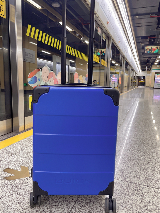 别克原厂行李箱 别克原厂登机箱全新未拆封2...