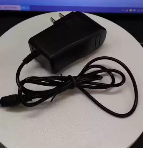 全新水平仪通用充电器，偏远地区不包邮 感兴...