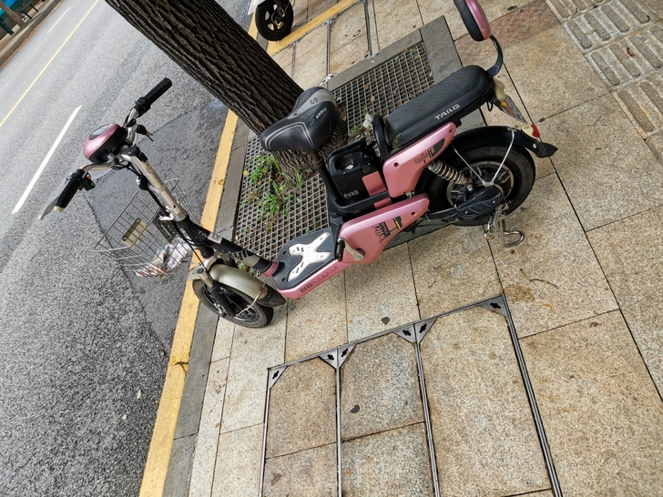 台铃锂电电动车，48伏，适合上下班，看车地...
