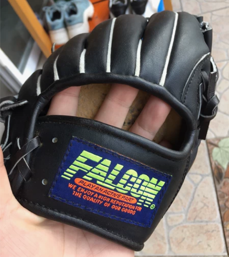 菲律宾产falcon品牌成人棒球手套，成色...