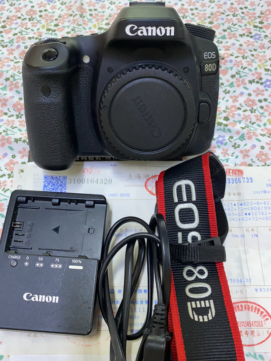 佳能80D
