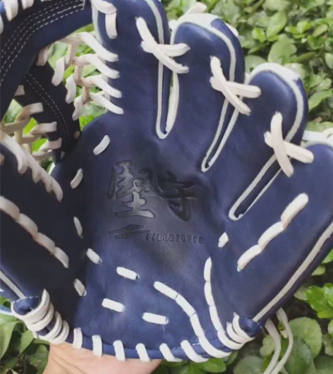 11英寸 硬牛皮棒球手套 有实力的来！全新...