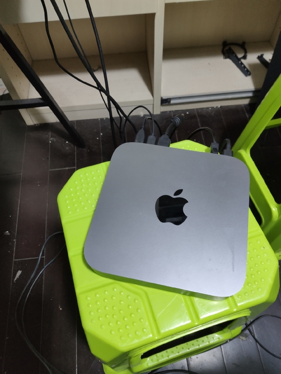 苹果2018款i5六核3.0，8g运存，2...